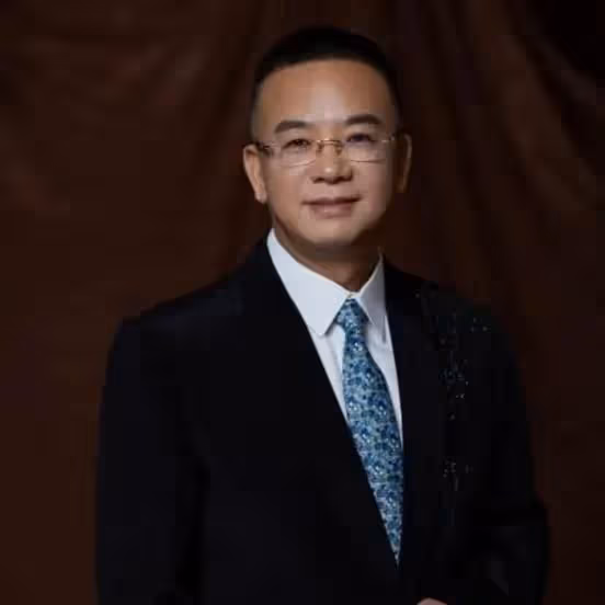 華鼎造夢人王海歌將卸任,曾多次進行品牌重塑,成就華鼎國際地位