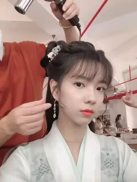 00后庄達菲新戲搭肖戰引爭議,被批將是最丑黃蓉