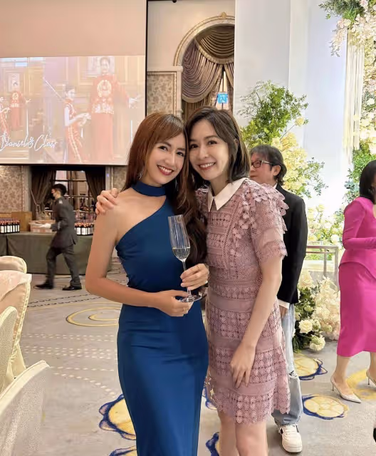蔡依珊喝喜酒同框台大五姬，與3女星高歌被拱：原地出道