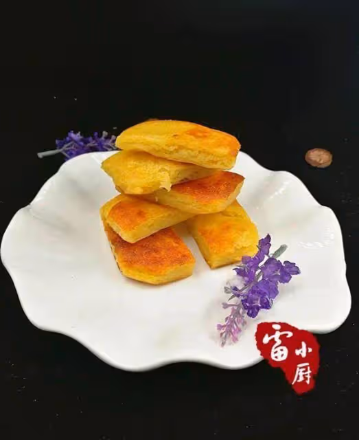 紅薯又一新的吃法,煎成餅,又香又糯,操作也簡單~