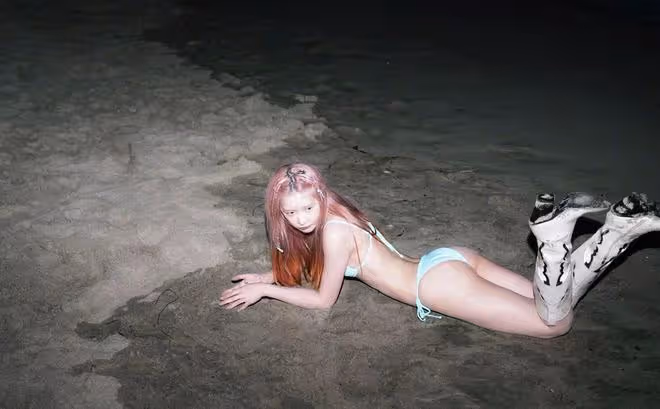 25歲徐嬌曬比基尼美照!纖腰蜜桃臀身材火辣,赴美求學7年剛歸國
