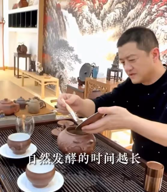李亞鵬參觀武夷山大紅包樹被人鄙視,當地茶農:不懂就不要瞎介紹