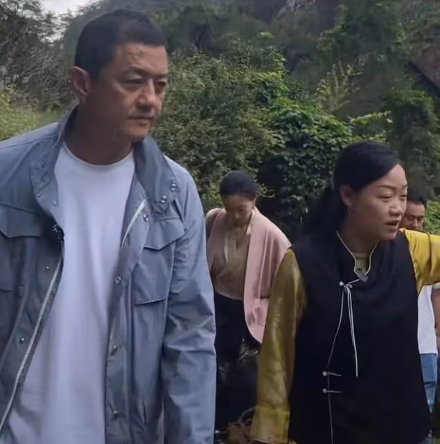 李亞鵬參觀武夷山大紅包樹被人鄙視,當地茶農:不懂就不要瞎介紹
