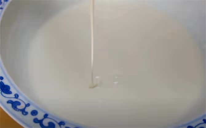 驢打滾賣6元一斤，教你在家就能做，鬆軟甜蜜，一口一個真過癮