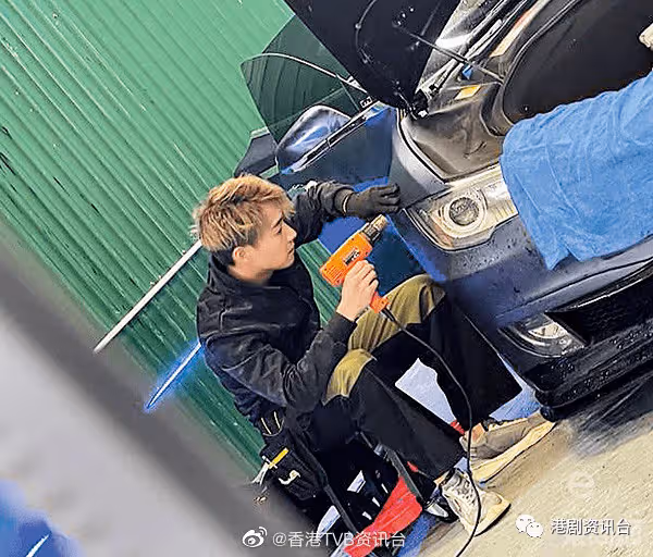 與圈外女友甜蜜放閃!入行12年TVB小鮮肉要上位?