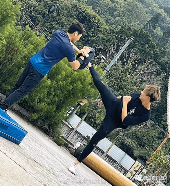 與圈外女友甜蜜放閃!入行12年TVB小鮮肉要上位?