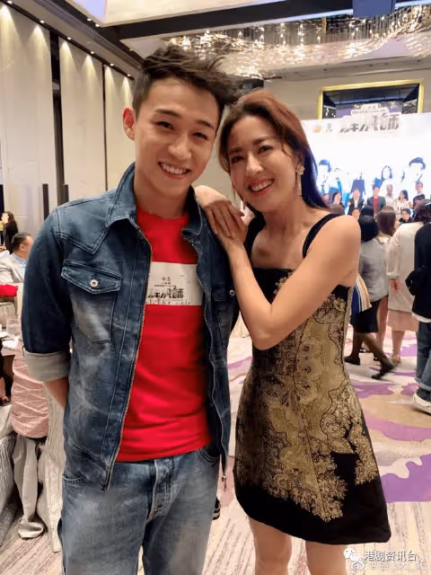 與圈外女友甜蜜放閃!入行12年TVB小鮮肉要上位?