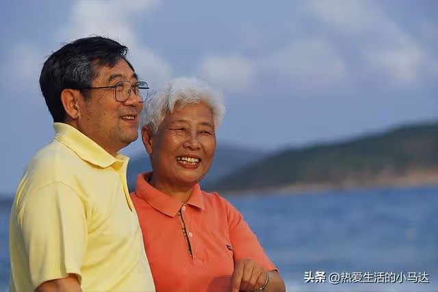 陪父親去了3次醫院,我從擔心到憤怒後,才發現他的病並不是病