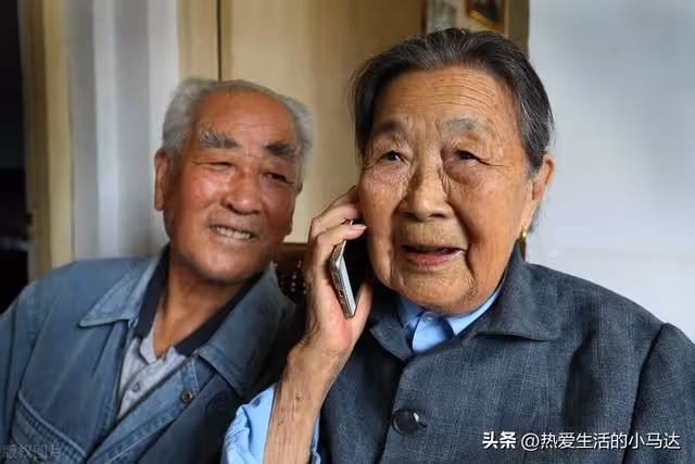 我48歲,拉黑父母3年了,不是不孝,而是他們要的孝順我滿足不了