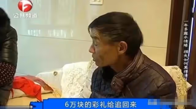 再婚仨月男子竟讓14歲兒子睡中間,妻子瞬間崩潰:衣服都不敢換