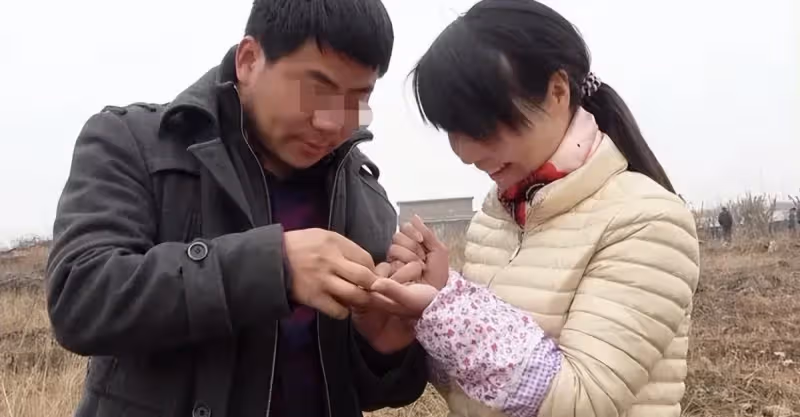 老公很孝順，工資全部上繳婆婆管理，三年後我果斷提出離婚