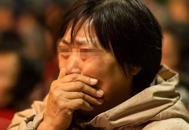 老公很孝順，工資全部上繳婆婆管理，三年後我果斷提出離婚