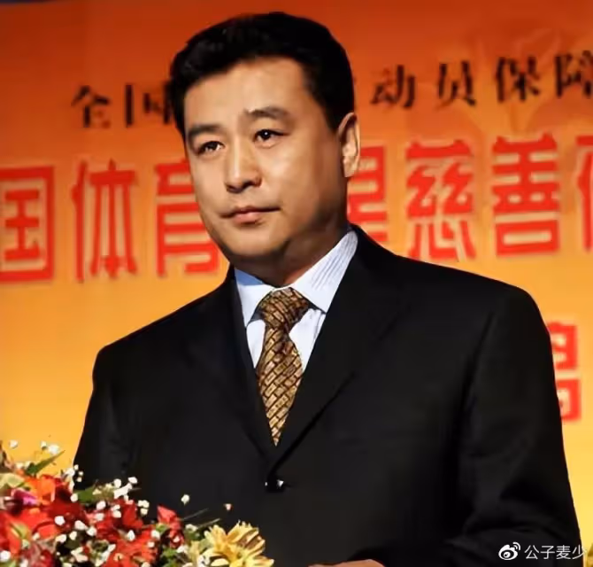 央視張宏民被遼寧大媽逼婚!視頻里大喊老公未果,他不結婚被人質疑