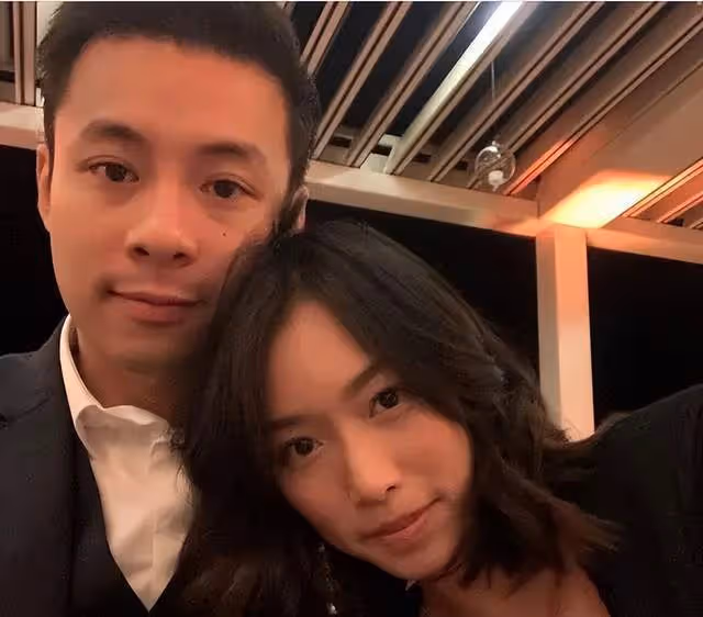 霍啟剛曬父子4人同框照,兄弟3人各有特點,霍啟山成顏值擔當
