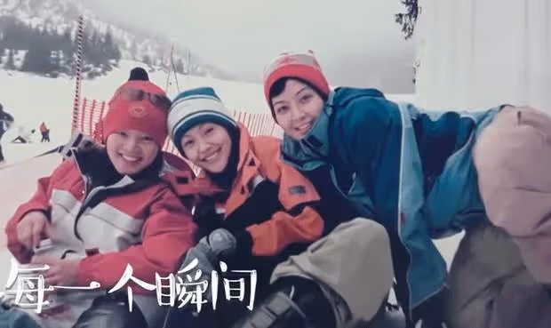 阿雅首次曝光豪宅!內陽臺都種樹,家裡干凈得像五星級酒店,網友:感覺一點也不突兀。