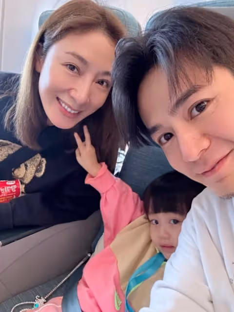 14歲星二代顏值大幅提升!星味十足被要求選港姐,父母至今沒結婚