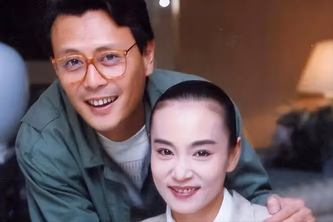 63歲劉雪華獨居11年，24小時開著電視，她的背後，藏著一億人的痛