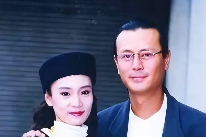 63歲劉雪華獨居11年，24小時開著電視，她的背後，藏著一億人的痛