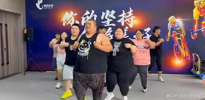 網紅胖猴一切結束,體重回升到600斤危及健康,教練表示救不了