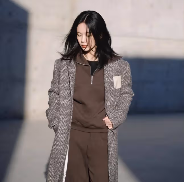 見過大世面的女人：不穿黑絲、更不穿無痕褲！這樣打扮更時髦洋氣