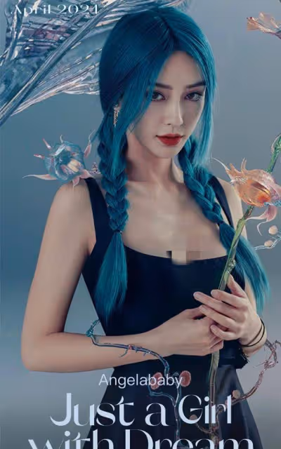 32歲baby形象大變，一頭藍發不見少女感，瘦出排骨胸難掩傲人身材
