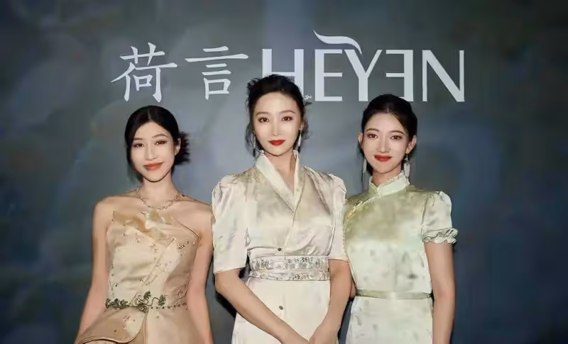 因為身材太好，《狂飆》兩集給她換了六套衣服，瞬間拿捏直男的心