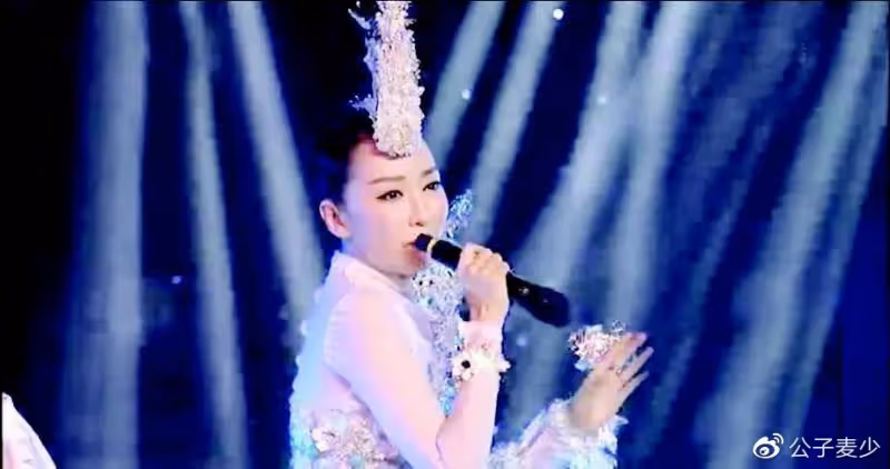 金星再遭封殺!爆孫紅雷跪舔老女人,罵成龍不算男人,難怪混不下去