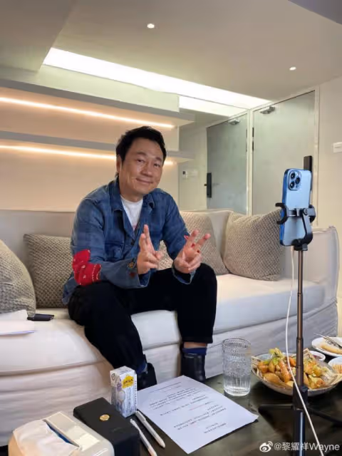 兩位TVB視帝家庭聚會!黎耀祥兒子罕見露面,身材魁梧被喊話減肥