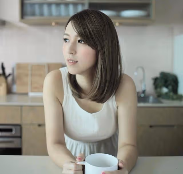 挺巨肚做豐胸療程!TVB小花懷二胎擔心胸部走樣,但仍堅持喂人奶