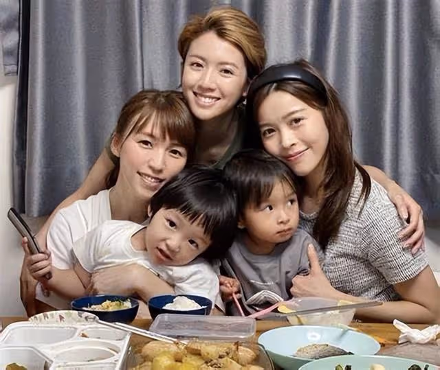 挺巨肚做豐胸療程!TVB小花懷二胎擔心胸部走樣,但仍堅持喂人奶