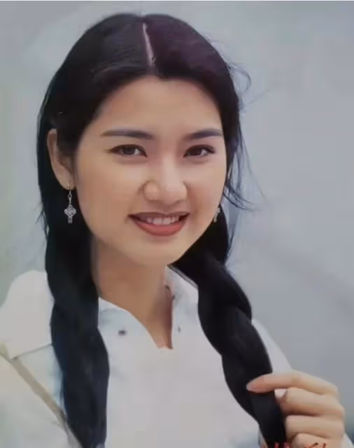 洪欣道歉否認離婚,這一次,爛泥扶不上牆的洪欣,誰也救不了