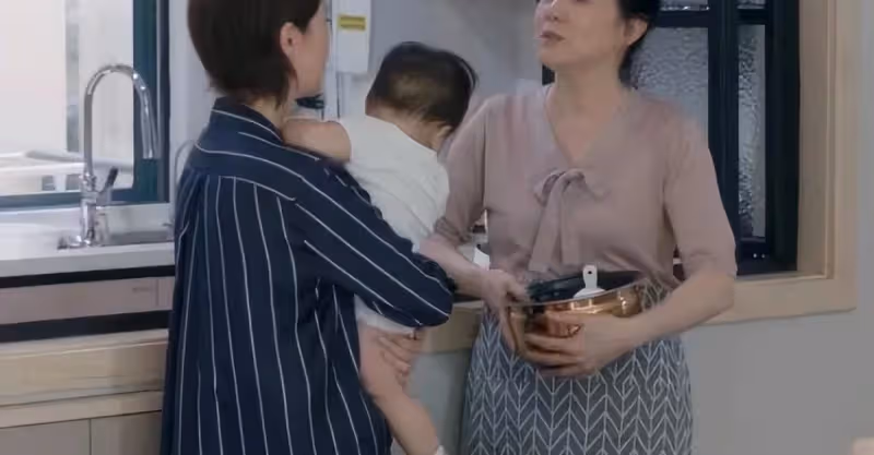 15年前兒媳牢記月子仇，現在拒絕婆婆養老，婆婆痛哭：是媽錯了