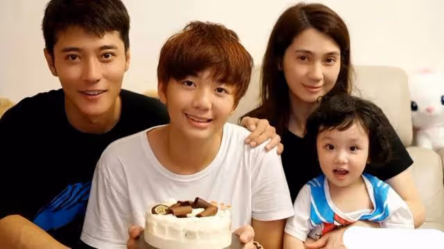 女星公開道歉!「畢瀅非第三者,我和張丹峰沒離婚」,洪欣又火了