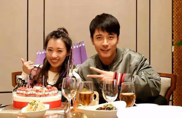 女星公開道歉!「畢瀅非第三者,我和張丹峰沒離婚」,洪欣又火了