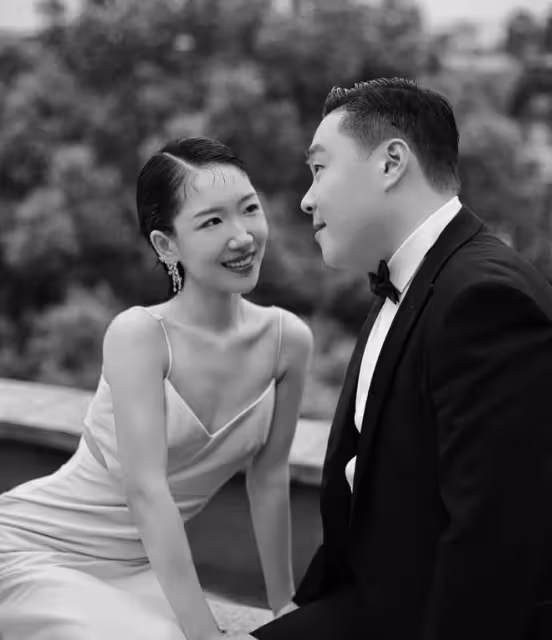 郝劭文曬婚紗照,本月15日將再辦一次婚禮,此前已在台灣宴請賓客