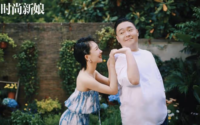 郝劭文曬婚紗照，本月15日將再辦一次婚禮，此前已在台灣宴請賓客