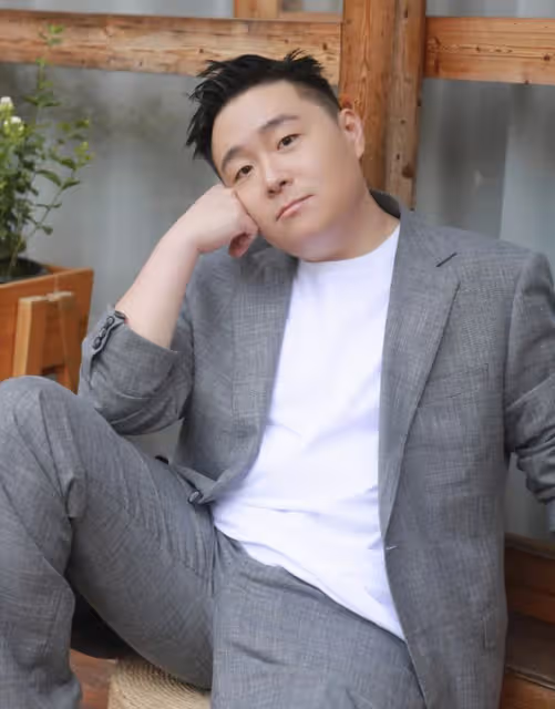 郝劭文曬婚紗照，本月15日將再辦一次婚禮，此前已在台灣宴請賓客