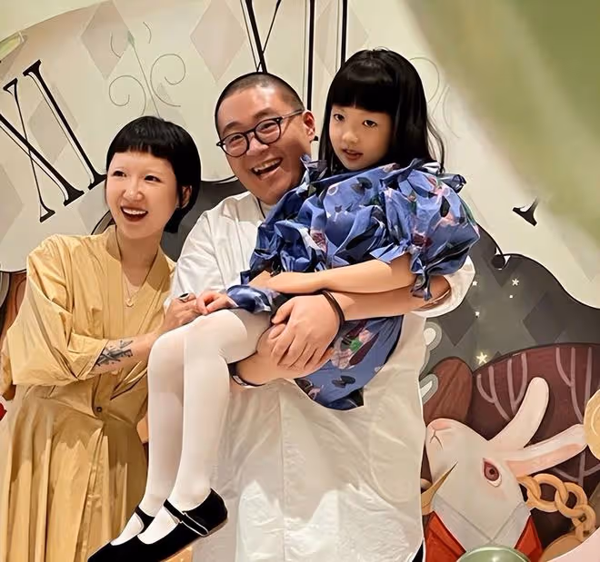郝劭文曬婚紗照，本月15日將再辦一次婚禮，此前已在台灣宴請賓客