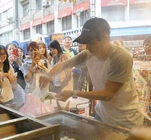 林志穎身家上億「名下豪車豪宅無數」，親哥卻在路邊擺攤賣腸粉，直言「不認識林志穎」，網友贊：真是好大哥