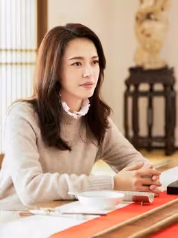 家有三兄妹都是我照顧娘家,娘家拆遷得五套房「我們一套,兄弟各兩套」心寒離開,弟遞我紙袋打開釋懷了