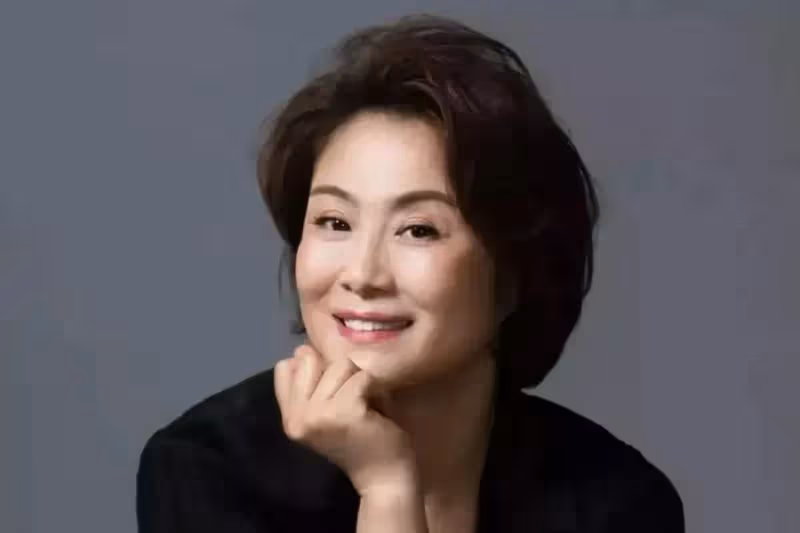 家有三兄妹都是我照顧娘家,娘家拆遷得五套房「我們一套,兄弟各兩套」心寒離開,弟遞我紙袋打開釋懷了