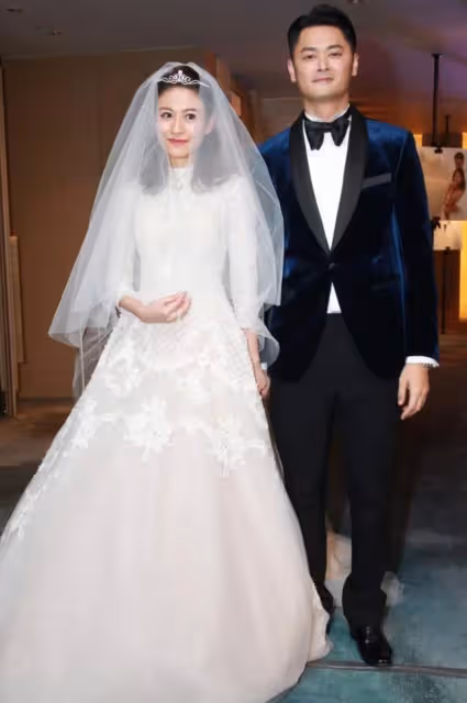 卸貨在即！港女星曬孕照上圍豐滿，懷孕路坎坷夫妻為此努力求診