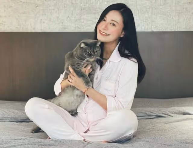 卸貨在即!港女星曬孕照上圍豐滿,懷孕路坎坷夫妻為此努力求診