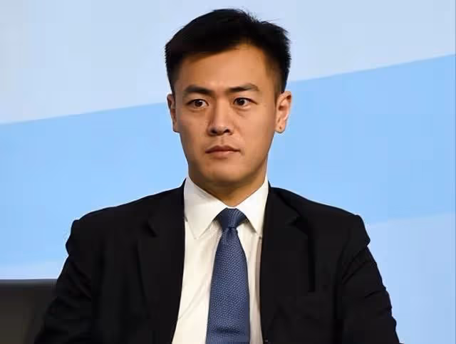 香港知名富二代標價10億售賣兩套半山豪宅,低調再婚娶「灰姑娘」