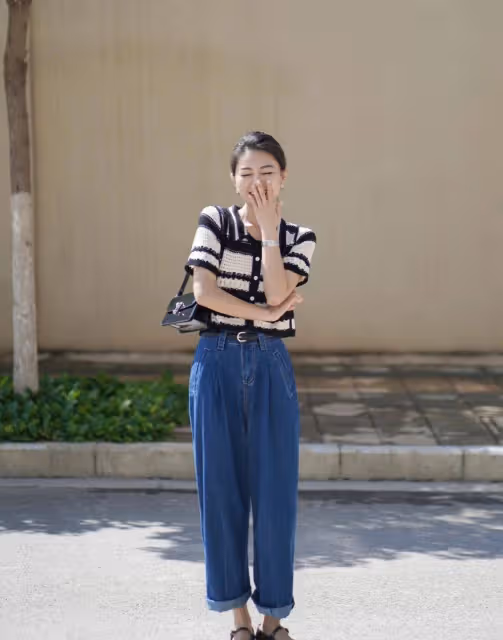 這才是氣質女人該有的穿搭，簡約大方，隨性舒適有格調，誰穿誰美