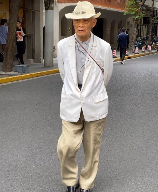 真正有品位的六七十歲男人，出門一不穿花、二不戴金，到老都時髦