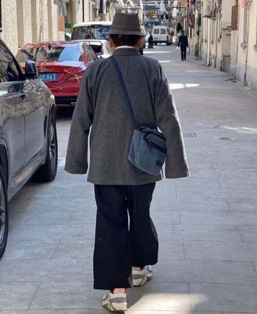真正有品位的六七十歲男人，出門一不穿花、二不戴金，到老都時髦