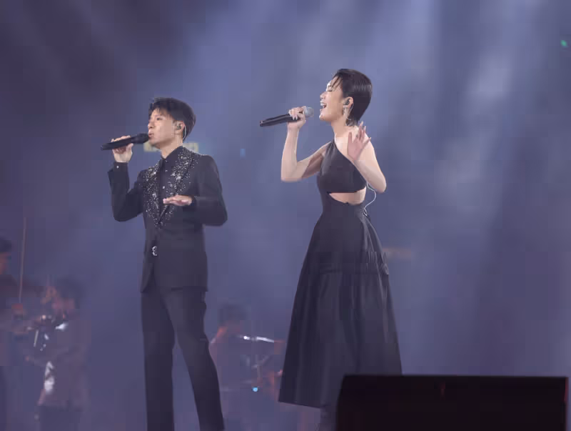 李克勤演唱會邀好聲音學員任嘉賓,獻唱張國榮歌曲,張學友送花籃