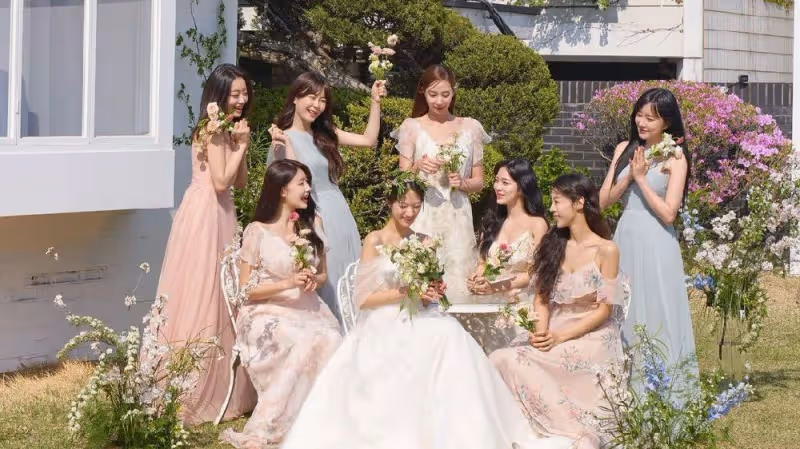韓女星與圈外男友結婚，8位女愛豆當伴娘，網友：伴娘團顏值太高