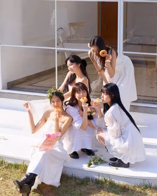 韓女星與圈外男友結婚,8位女愛豆當伴娘,網友:伴娘團顏值太高